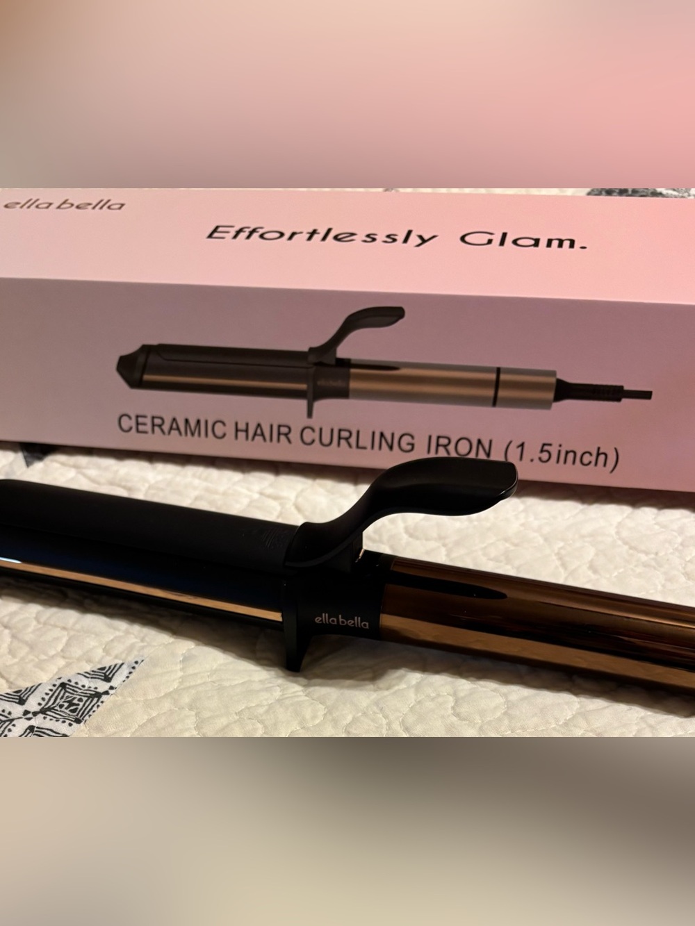 Ella Bella 1.5" Ceramic Curling Wand in Gold and Black - Picture 6 of 7